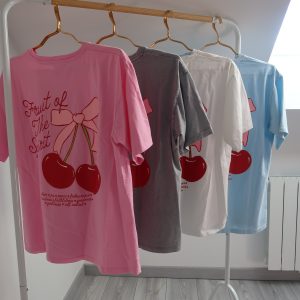 T-shirt "Fruit of the Spirit" imprimé cerise